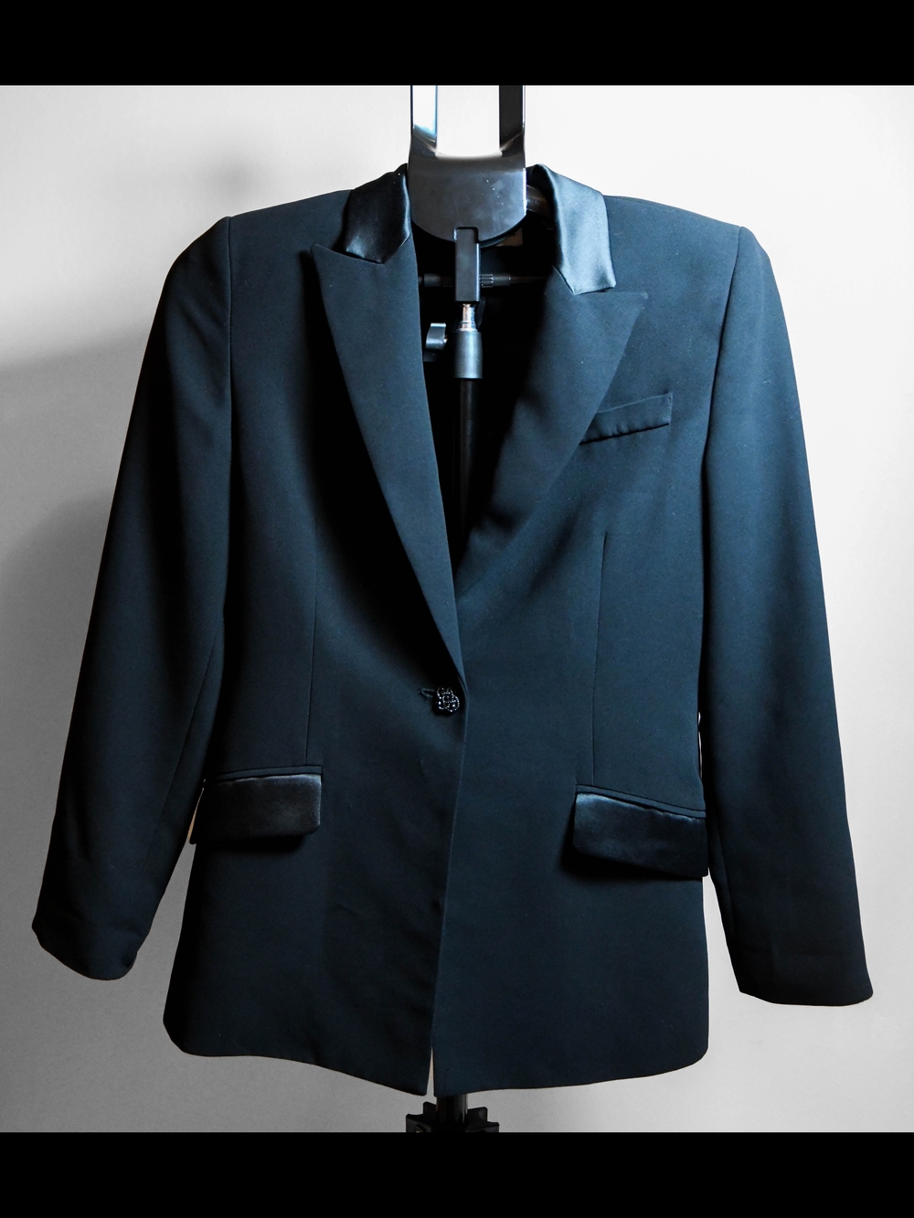 Vintage Amanda Smith Women's Black Satin Trim Single Button Lined Blazer 4P